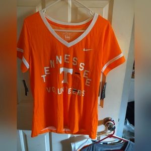 Women large Tennessee tshirt